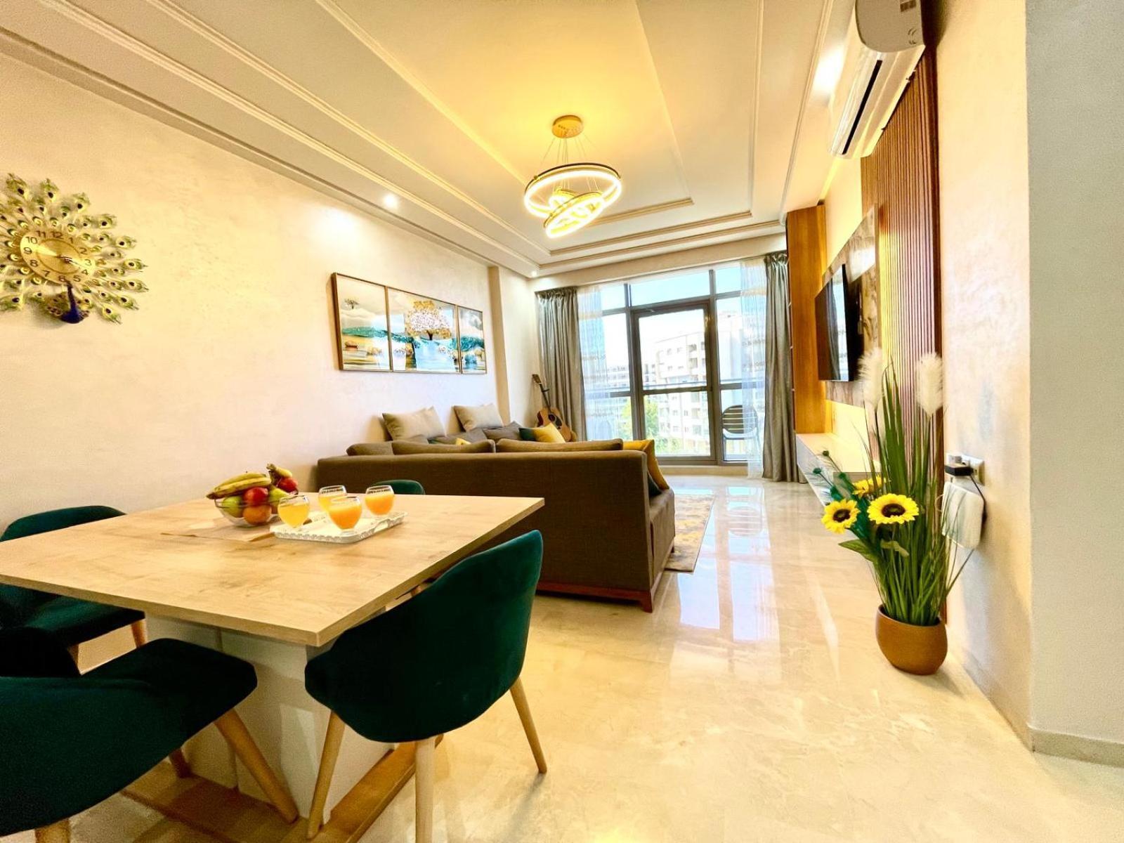 Modern Elegance With Sea Views In Central Tangier - Steps To Beach, Train And Attractions! מראה חיצוני תמונה
