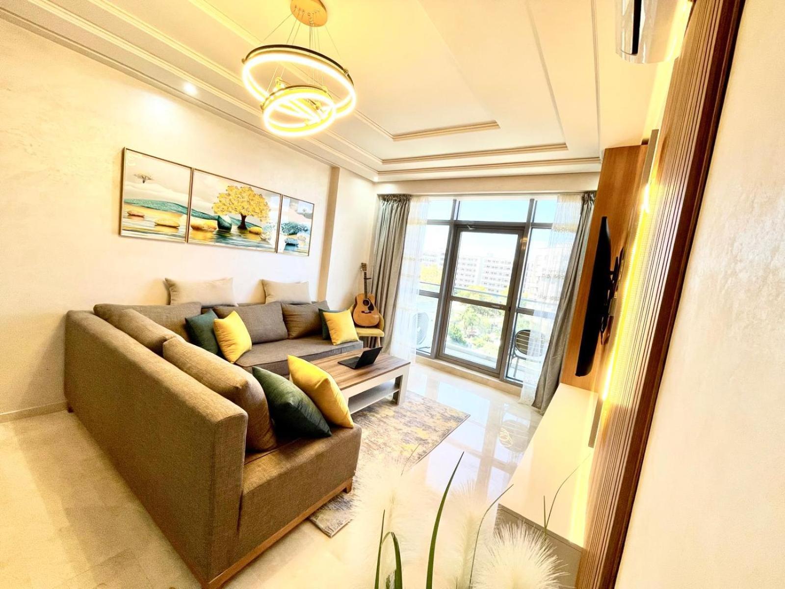 Modern Elegance With Sea Views In Central Tangier - Steps To Beach, Train And Attractions! מראה חיצוני תמונה